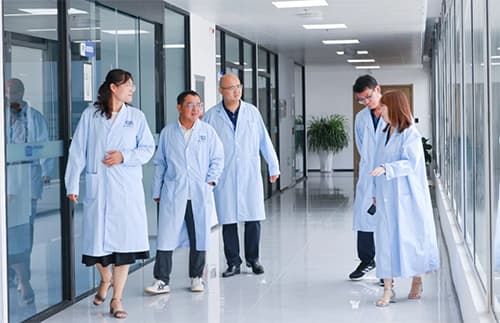 參觀了“斯坦德科創(chuàng)&三泉中石”聯(lián)合實驗室